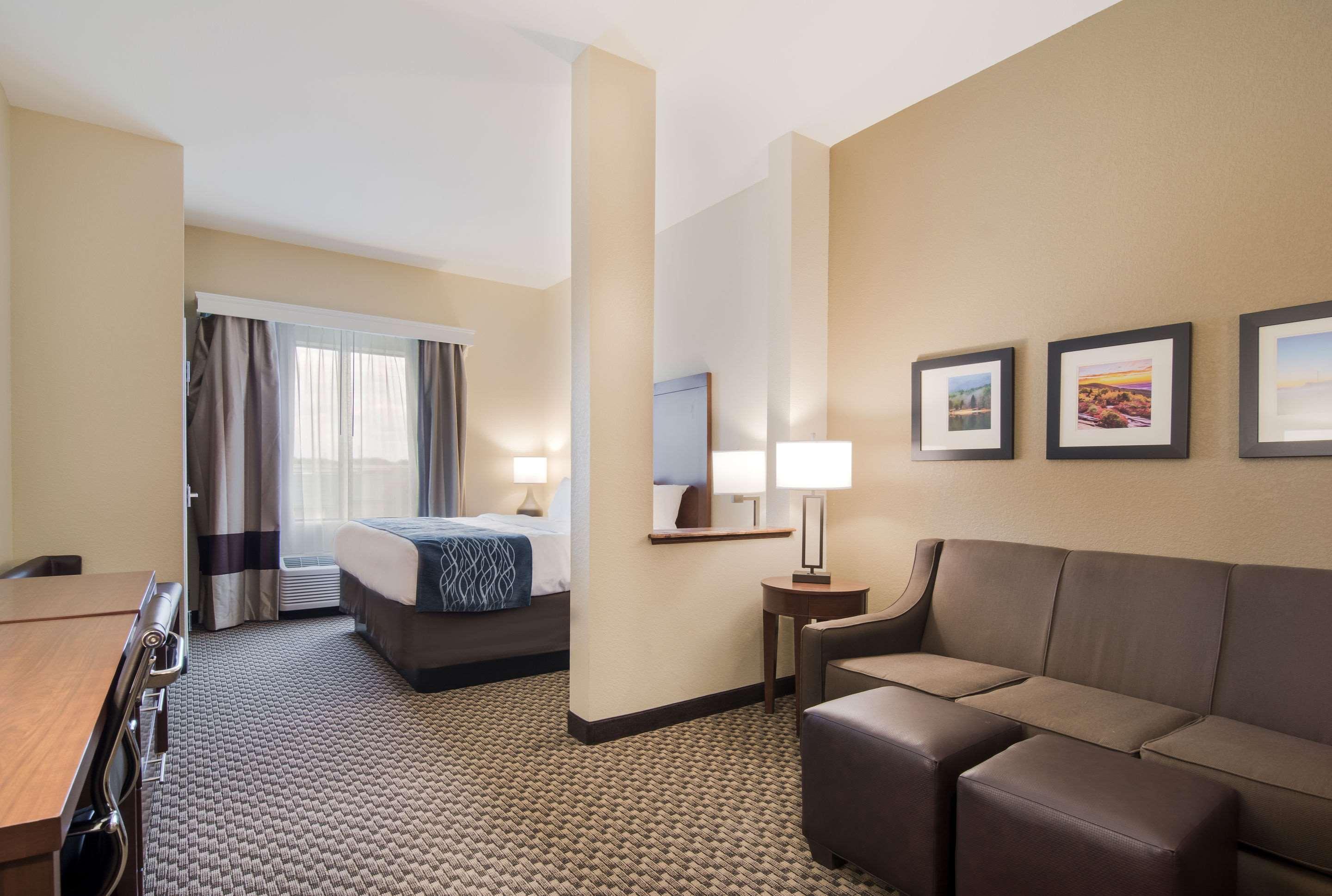 Comfort Inn & Suites Рок-Хилл Экстерьер фото