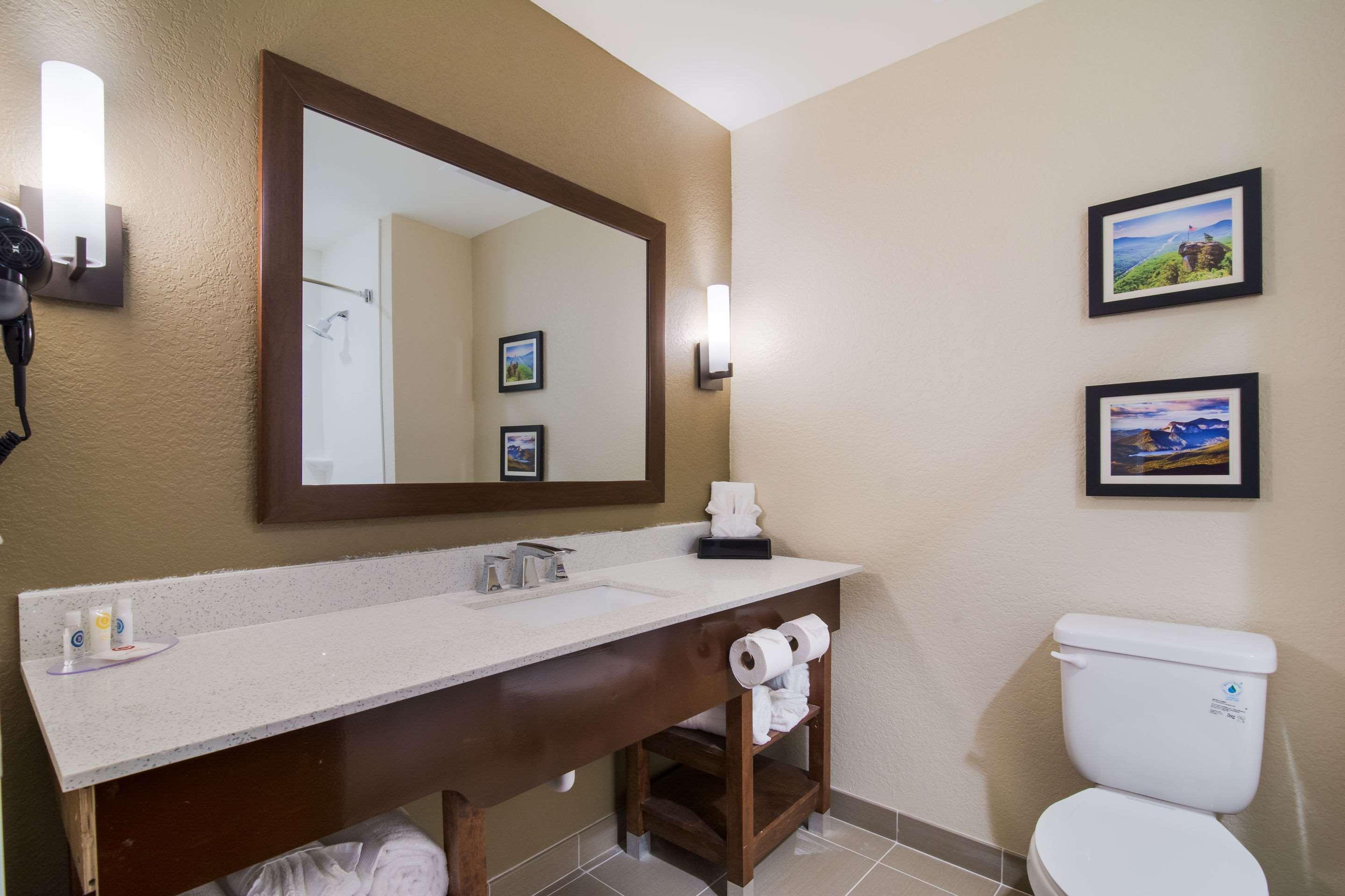 Comfort Inn & Suites Рок-Хилл Экстерьер фото
